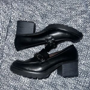 Size 9 heel loafers